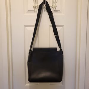 Everlane Form Bag